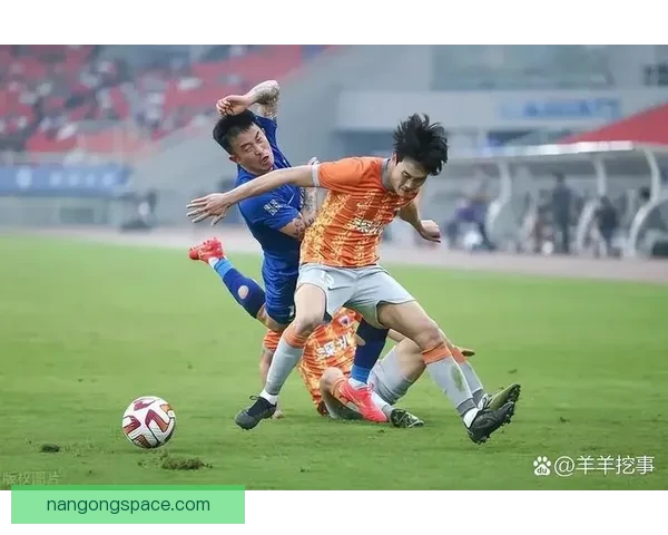 中国足球队备战世界杯预选赛全力冲刺 目标直指明年世界杯资格